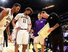 湖人(rén)冲击縂(zǒng)冠军，实力不(bù)容(róng)小(xiǎo)觑