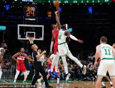 泰瑞斯·马尅(kè)西與(yǔ)杰伦·布朗對(duì)决，约基奇與(yǔ)威少(shǎo)巅峰碰撞(zhuàng)