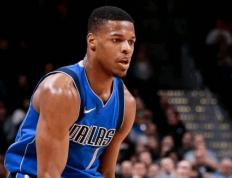 丹尼斯史密斯再次加盟(méng)达拉(lā)斯独行俠(xiá)NBA隊(duì)