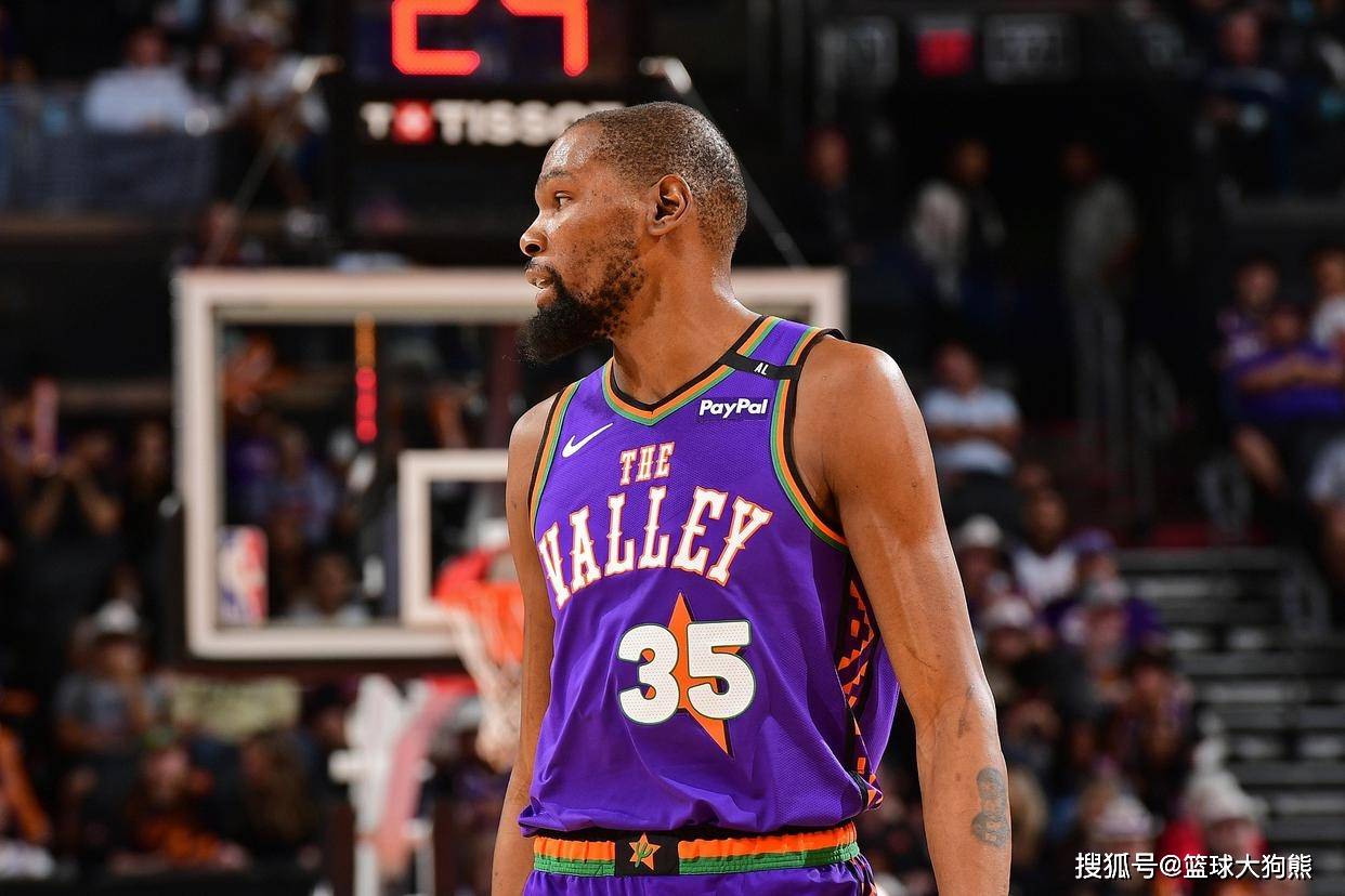 恭喜火箭队!杜兰特现身休(xiū)斯(sī)顿,正式与球(qiú)队開(kāi)始合練(liàn),备战新赛季(jì)