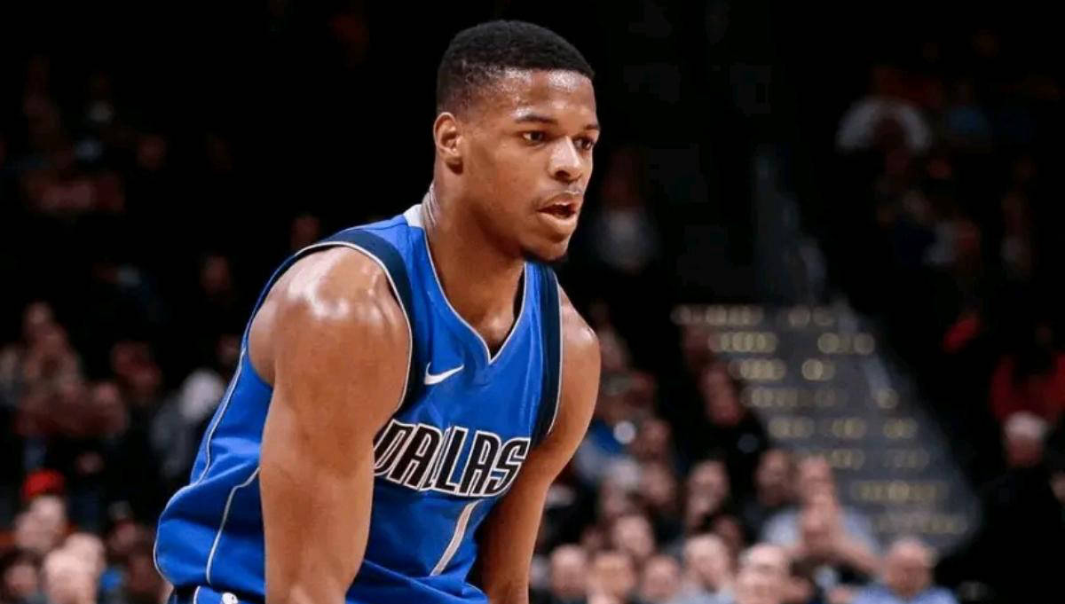 丹尼斯史密斯再次加盟(méng)达拉(lā)斯独行俠(xiá)NBA隊(duì)