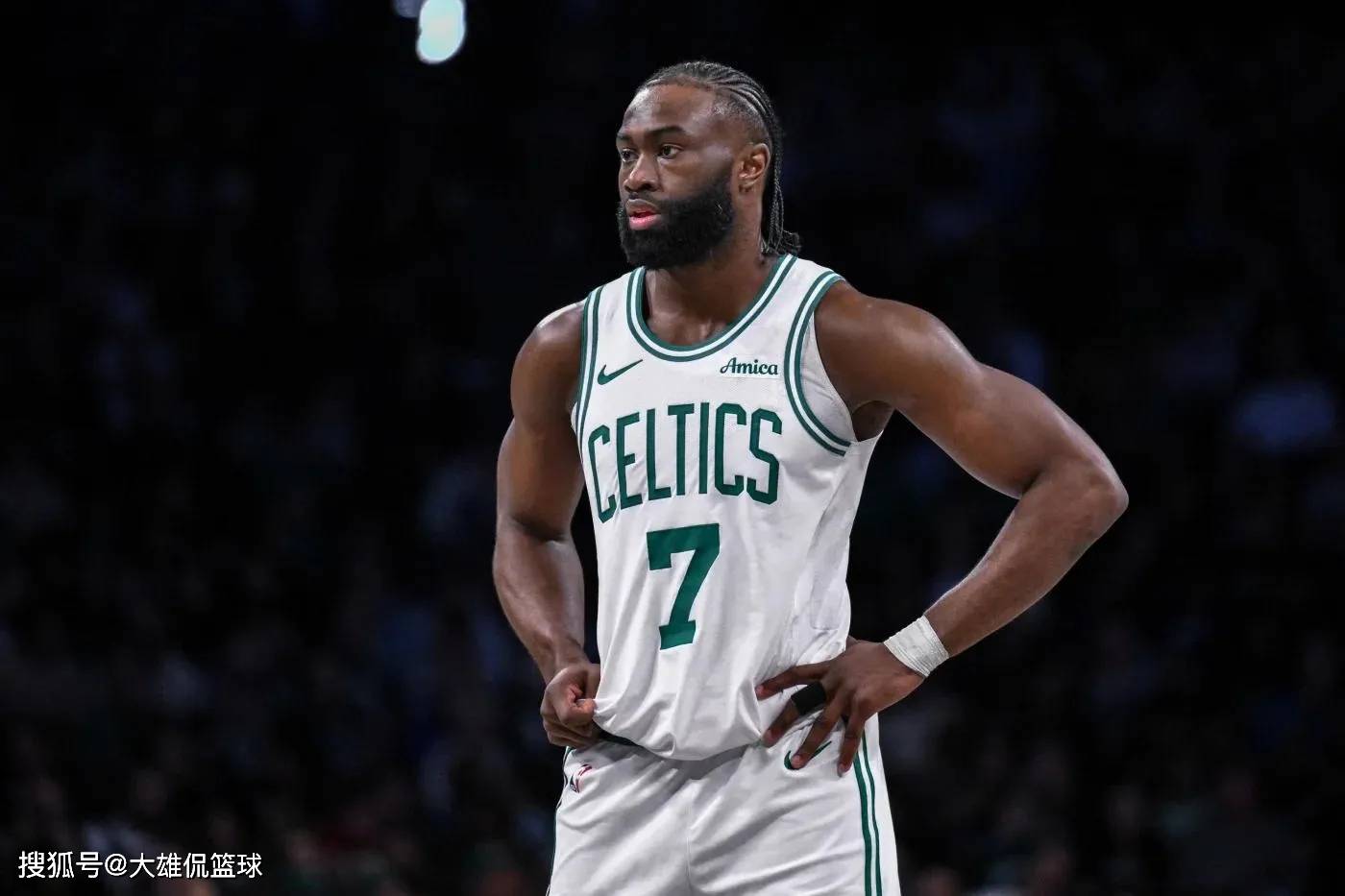 三隊(duì)交易,杰伦布朗加入灰熊(xióng),组建三巨头