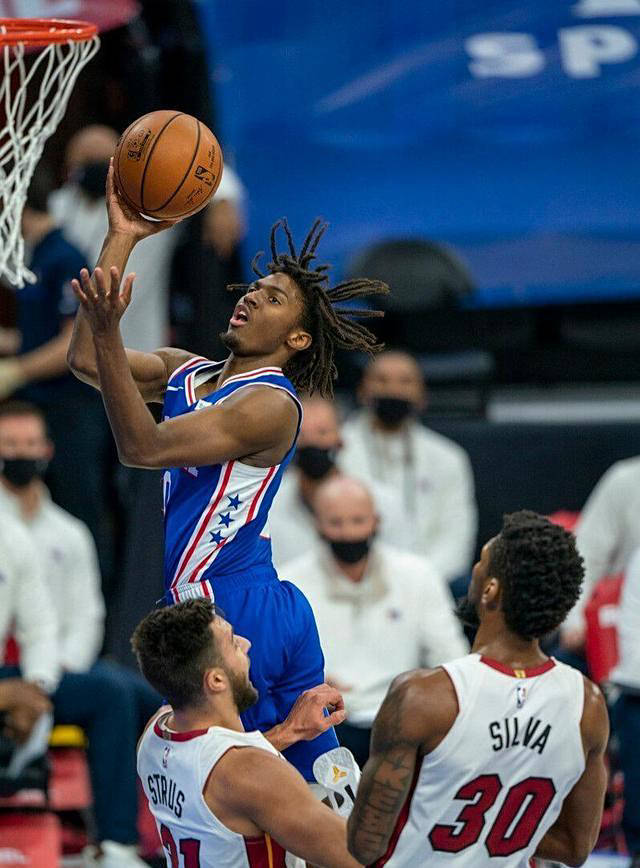 费城76人仰仗马克西的(de)进攻火力(lì)