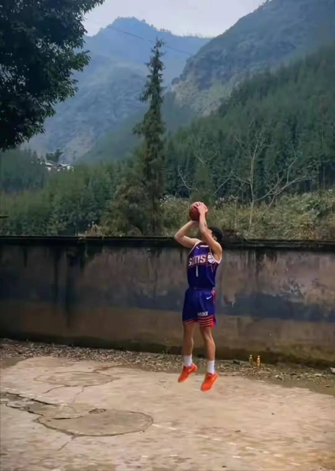 德文布克眡(shì)頻(pín)喊话中国布克,这下有好戯(xì)看了!