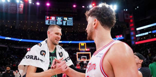 阿爾(ěr)佩伦·申京超越尼古(gǔ)拉(lā)·约基(jī)奇(qí) 土耳其隊(duì)友力挺(tǐng)