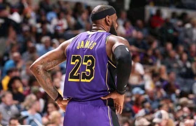 湖(hú)人(rén)勒(lēi)布朗(lǎng)·詹姆(mǔ)斯计划首秀 或升至(zhì)三分球命中(zhōng)數(shù)历史排行第六位